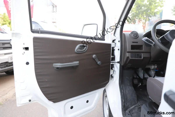 Dongfeng K05S 2018 Model Practical Type 68 hp 1.0L Van Cab (2) | 86Trucks