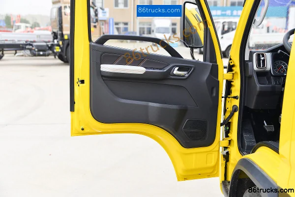 Foton Auman M Card 2.0L 144hp 4X2(6 wheels) gasoline 3.19m double-row flatbed mini truck (hydraulic brake) (yellow) Cab (2) | 86Trucks