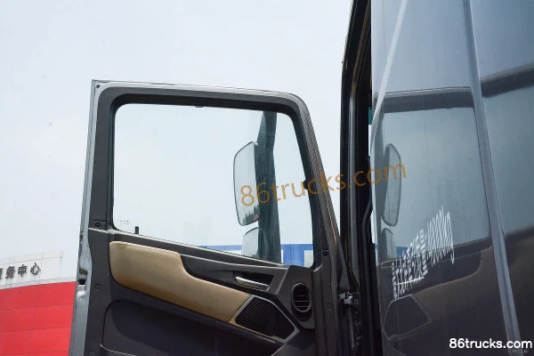 Foton Auman EST-A Northern Edition 620hp 6X4(10 wheels) tractor truck Cab (3) | 86Trucks