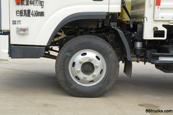 SHACMAN Commercial Vehicle Xuande X9 Standard Load Edition 130 hp 4X2(6 wheels) 4.15m Single Row Flatbed Light Truck (China VI) Chassis (1)