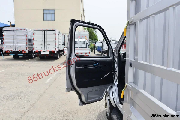 Ouling Fengrui F3 1.6L 122hp 4X2(6 wheels) Gasoline 3.15m Single Row Stake Micro Truck (China VI) Cab (1) | 86Trucks