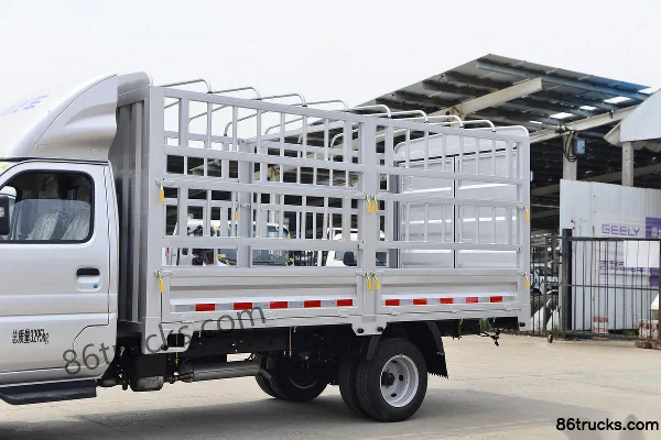 Ouling Fengrui F3 1.6L 122hp 4X2(6 wheels) Gasoline 3.15m Single Row Stake Micro Truck (China VI) Body (1) | 86Trucks