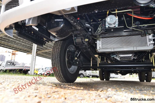 Ouling Jinlika II Deluxe 2.0L 150hp 4X2(6 wheels) Gasoline 4.13m Single Row Flatbed Light Truck (China VI) Chassis (2) | 86Trucks
