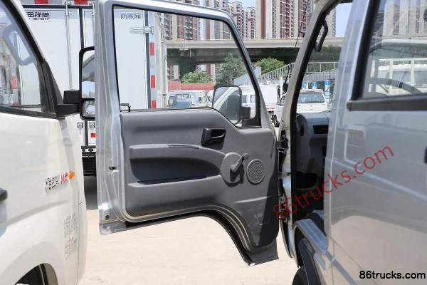 Foton Times Yuling VQ1 1.5L 114 hp 4X2(6 wheels) Gasoline 2.5m Double Row Flatbed Mini Truck Cab (1) | 86Trucks
