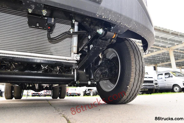 Ouling Fengrui F3 1.6L CNG 105hp 4X2(6 wheels) 3.3m single-row van mini truck Chassis (3) | 86Trucks