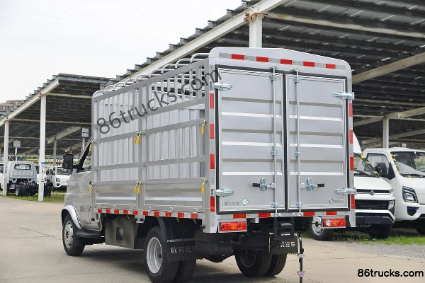 Ouling Fengrui F3 1.6L CNG 105hp 4X2(6 wheels) 3.3m single-row van mini truck Body (3) | 86Trucks