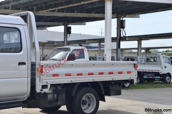 Ouling Fengrui F3 1.6L CNG 105 hp 4X2(6 wheels) 2.71m Double Row Stake Truck (China VI) Body (1) | 86Trucks