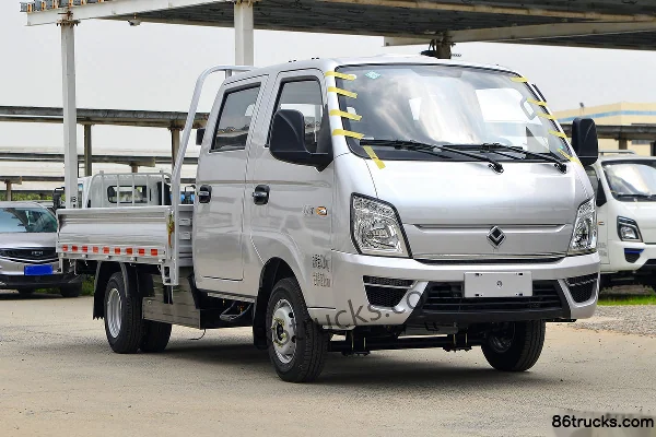 Ouling V5 1.6L CNG 105hp 4X2(6 wheels) 3.01m Double Row Panel Micro Truck Exterior