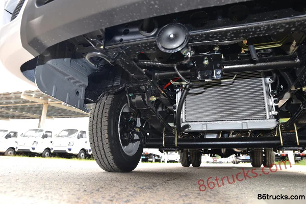 Ouling V5 1.6L CNG 105hp 4X2(6 wheels) 3.01m Double Row Panel Micro Truck Chassis (2) | 86Trucks