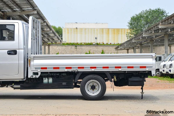 Ouling V5 1.6L CNG 105hp 4X2(6 wheels) 3.01m Double Row Panel Micro Truck Body (2) | 86Trucks