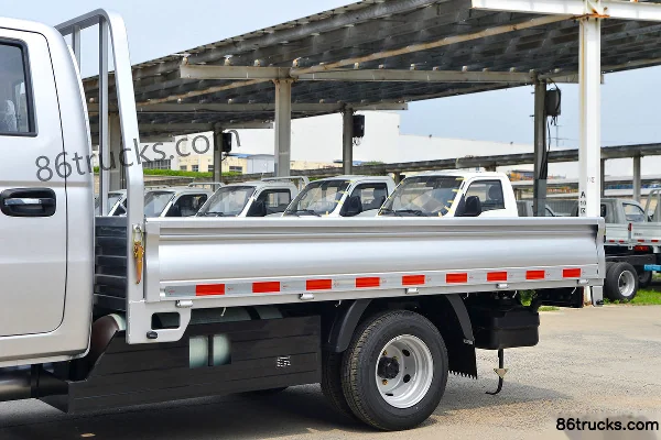Ouling V5 1.6L CNG 105hp 4X2(6 wheels) 3.01m Double Row Panel Micro Truck Body (1) | 86Trucks