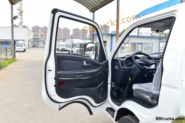 Ouling V5 1.6L 105hp 4X2(6 wheels) CNG 3.95m single-row flatbed micro truck (China VI) Cab (1) | 86Trucks