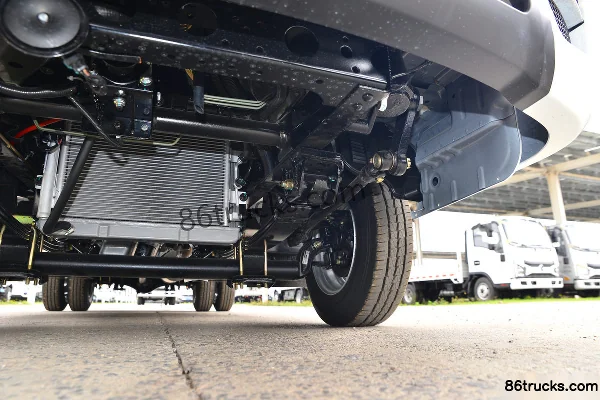 Ouling V5 1.6L 105hp 4X2(6 wheels) CNG 3.95m single-row flatbed micro truck (China VI) Chassis (3) | 86Trucks