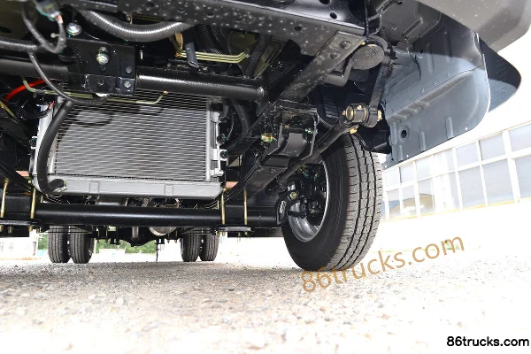 Ouling V5 Series 1.6L 105 hp 4X2(6 wheels) CNG 4.005m Single Row Van Light Truck (China VI) Chassis (3) | 86Trucks