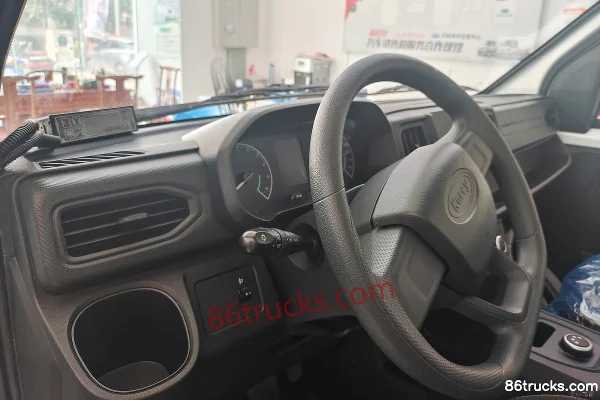 Karry Jiangtun 2.7T 4.746m pure electric enclosed refrigerated truck (Zhongte brand) 40.55kWh 4X2(6 wheels) Cab (1) | 86Trucks
