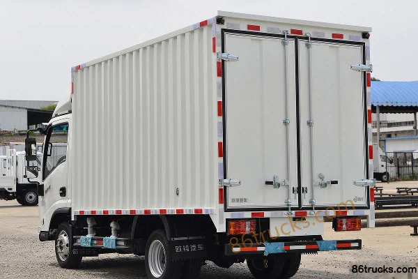 Ouling Jinlika II 115 hp 4X2(6 wheels) 3.7m single-row van light truck Body (3) | 86Trucks