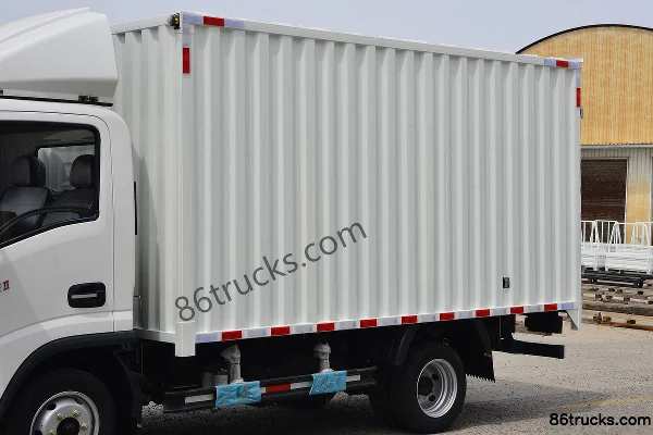 Ouling Jinlika II 115 hp 4X2(6 wheels) 3.7m single-row van light truck Body (1) | 86Trucks