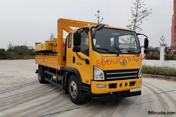 FAW Jiefang Hu VH 190 hp 4X2(6 wheels) Crash Cushion Truck Exterior