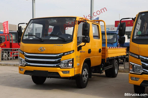 Yuejin Fuxing S100V 116 hp 4X2(6 wheels) 3.05m double-row flatbed small truck Exterior (3) | 86Trucks