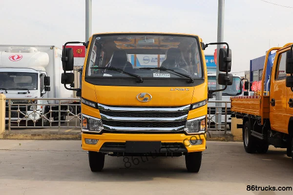 Yuejin Fuxing S100V 116 hp 4X2(6 wheels) 3.05m double-row flatbed small truck Exterior (2) | 86Trucks