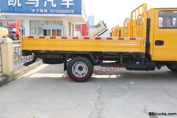 Yuejin Fuxing S100V 116 hp 4X2(6 wheels) 3.05m double-row flatbed small truck Body (3) | 86Trucks