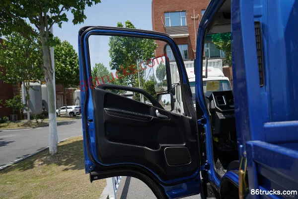 JAC Lingpao ES6 4.5T 4.18m single-row plug-in hybrid flatbed light truck 15.5kWh 4X2(6 wheels) Interior (1) | 86Trucks