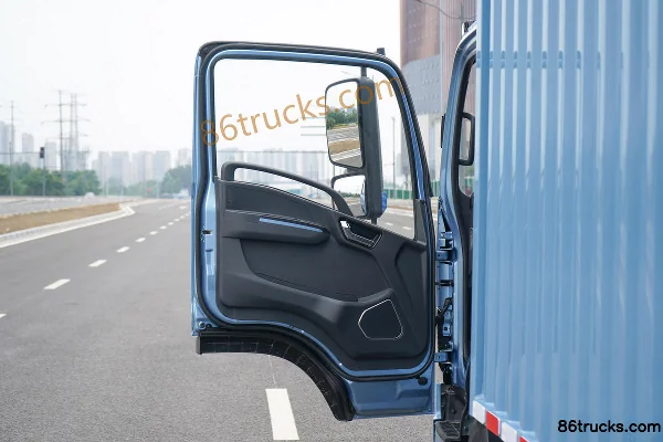 Yutong T3 4.5T 4.2m Single Row Pure Electric Van Light Truck 88.87kWh 4X2(6 wheels) Interior (1) | 86Trucks