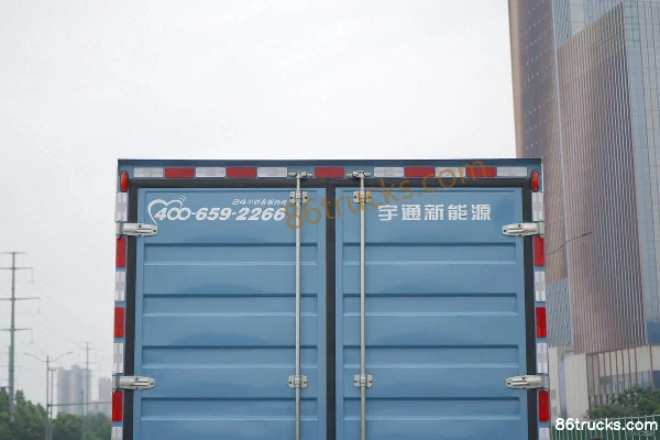 Yutong T3 4.5T 4.2m Single Row Pure Electric Van Light Truck 88.87kWh 4X2(6 wheels) Body (2) | 86Trucks