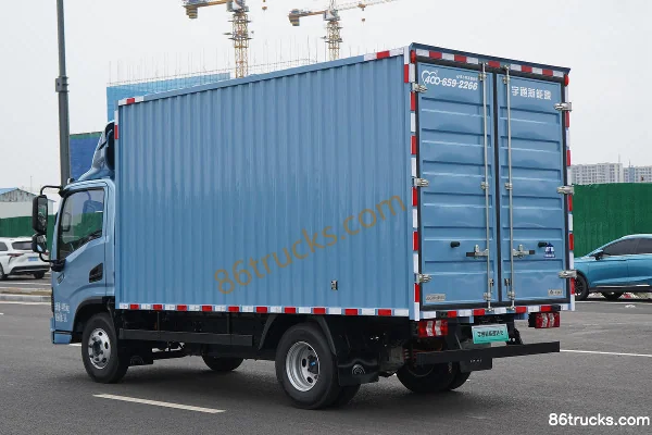 Yutong T3 4.5T 4.2m Single Row Pure Electric Van Light Truck 88.87kWh 4X2(6 wheels) Body (1) | 86Trucks