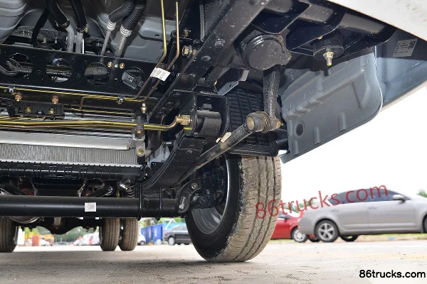 Dongfeng T5 édition annuelle 95ch 4X2(6 roues) 3.7m simple rangée camion plateau à ridelles Châssis (3) | 86Trucks