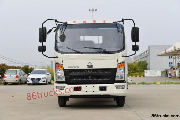 Sinotruk HOWO Zhuimeng 140hp 4X2(6 wheels) 3.85m Semi-row Flatbed Light Truck (WLY 5-speed) Exterior (2) | 86Trucks