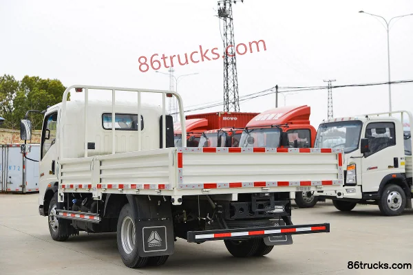 Sinotruk HOWO Zhuimeng 140hp 4X2(6 wheels) 3.85m Semi-row Flatbed Light Truck (WLY 5-speed) Body (2) | 86Trucks