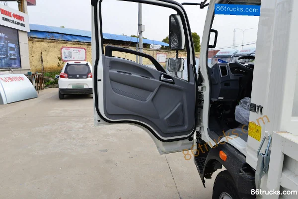 Sinotruk HOWO Zhuimeng 150hp 4X2(6 wheels) 4.15m single-row flatbed light truck (China VI)(Zhuchi 6-speed) Cab (2) | 86Trucks