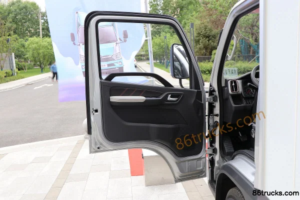 Foton Aoling M 2.0L 127 ch 4X2(6 roues) CNG camion fourgon simple cabine 3,815 m (1) | 86Trucks