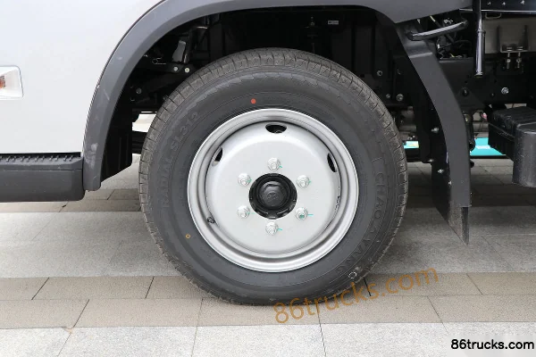 Foton Aoling M 2.0L 127 ch 4X2(6 roues) CNG camion fourgon simple cabine 3,815 m Châssis (2) | 86Trucks
