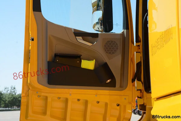 Mercedes-Benz Actros heavy truck 450 hp 6X4(10 wheels) hazardous material transport tractor truck (China VI) Cab (3) | 86Trucks