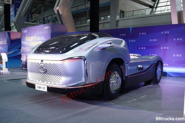 DongfengLiuqi Phantom First Generation 4X2(6 wheels) Autonomous Tractor Truck Exterior (3) | 86Trucks
