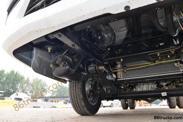 Dongfeng T5 1,6 L 122 ch 4X2(6 roues) essence camion fourgon simple cabine 3,965 m (China VI) Châssis (2) | 86Trucks