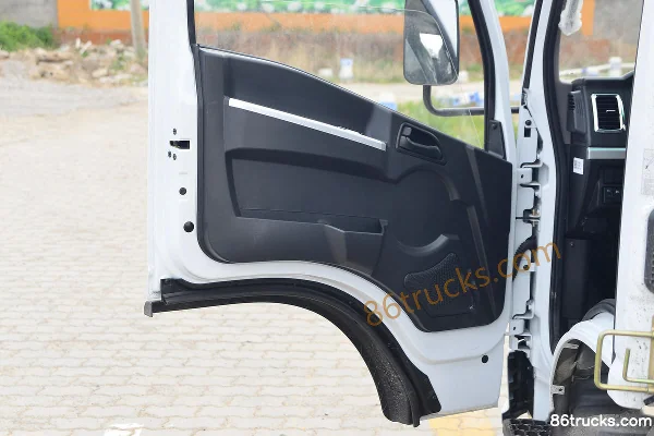 Dongfeng Fuxiaorui M5Q 1.6L 120hp 4X2(6 wheels) Gasoline 3.25m Single Row Van Micro Truck (China VI) Cab (2) | 86Trucks