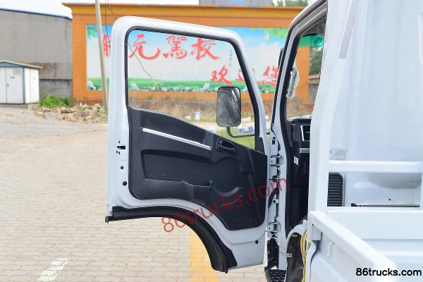 Dongfeng Fuxiaorui M5Q 1.6L 120 hp 4X2(6 wheels) gasoline 3.25m single-row flatbed mini truck (China VI) Cab (1) | 86Trucks