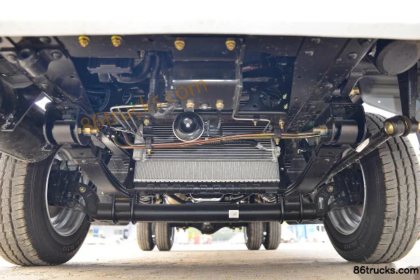 Dongfeng Fuxiaorui M5Q 1.6L 120 hp 4X2(6 wheels) gasoline 3.25m single-row flatbed mini truck (China VI) Chassis (1) | 86Trucks