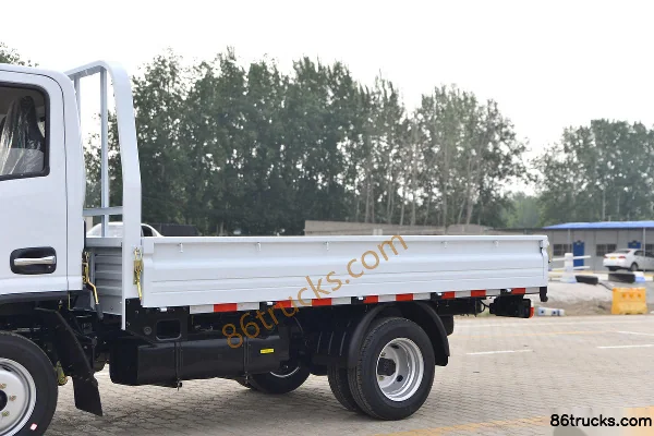 Dongfeng Fuxiaorui M5Q 1.6L 120 hp 4X2(6 wheels) gasoline 3.25m single-row flatbed mini truck (China VI) Body (1) | 86Trucks