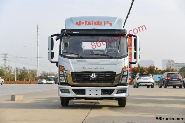 Sinotruk HOWO Tongshuai 160hp 4X2(6 wheels) 4.15m Single Row Stake Truck Light Truck (5T Rear Axle) Exterior (2) | 86Trucks