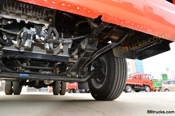 Dayun Xianglong 127hp 4X2(6 wheels) 4.05m Single Row Flatbed Light Truck Chassis (3) | 86Trucks