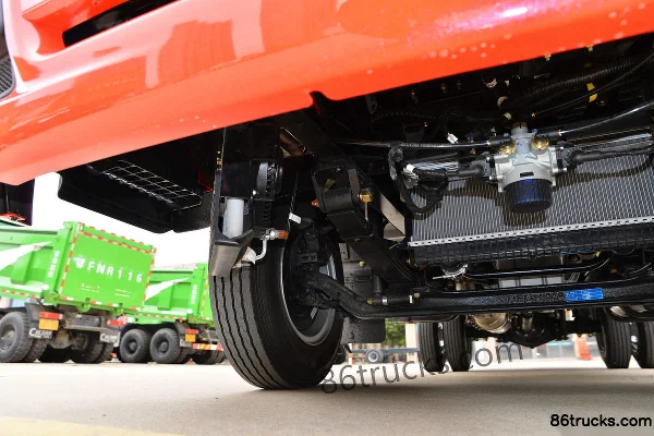 Dayun Xianglong 150hp 4X2(6 wheels) 4.12m single-row fence-type light truck Chassis (2) | 86Trucks