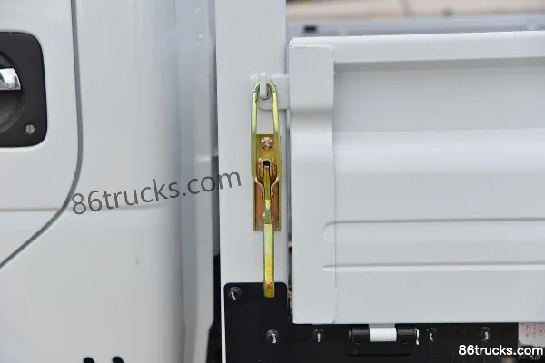 Dongfeng T6 2L 127hp 4X2(6 wheels) CNG 4.005m single-row cage cargo light truck Body (2) | 86Trucks