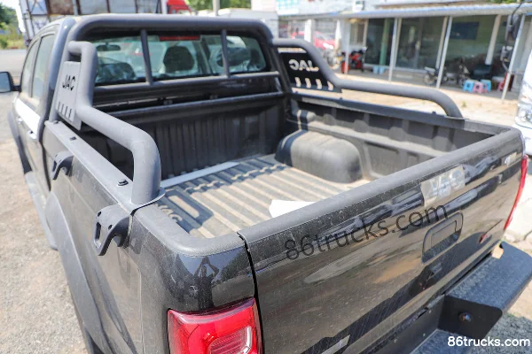 JAC T8 PRO 2.4T Gasoline 211hp Manual 4WD Standard Axle Double Row Pickup Official Photos (3) | 86Trucks