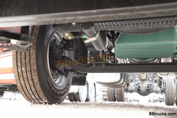 FAW Jiefang J6G Pilot Edition 280hp 4X2(6 wheels) hook-lift cargo truck Chassis (2) | 86Trucks