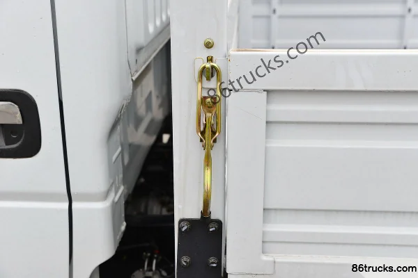 Dongfeng Duolika D5 2018 125 ch 4X2(6 roues) 3,02 m camion léger à ridelles double cabine (China VI) Carrosserie (3) | 86Trucks