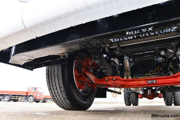 Dongfeng Duolika D9 220 hp 4X2(6 wheels) 6.8m box cargo truck (Beijing VI) Chassis (2) | 86Trucks